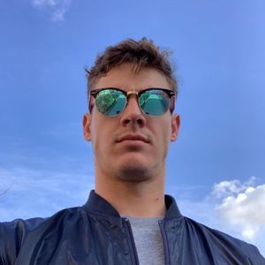 Meet your Posher, Alex